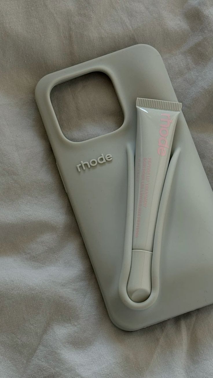 Rhode Peptide Lip Tint + Carry Case